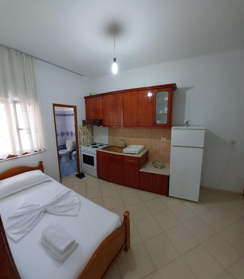 Summerland Saranda Bagian luar foto