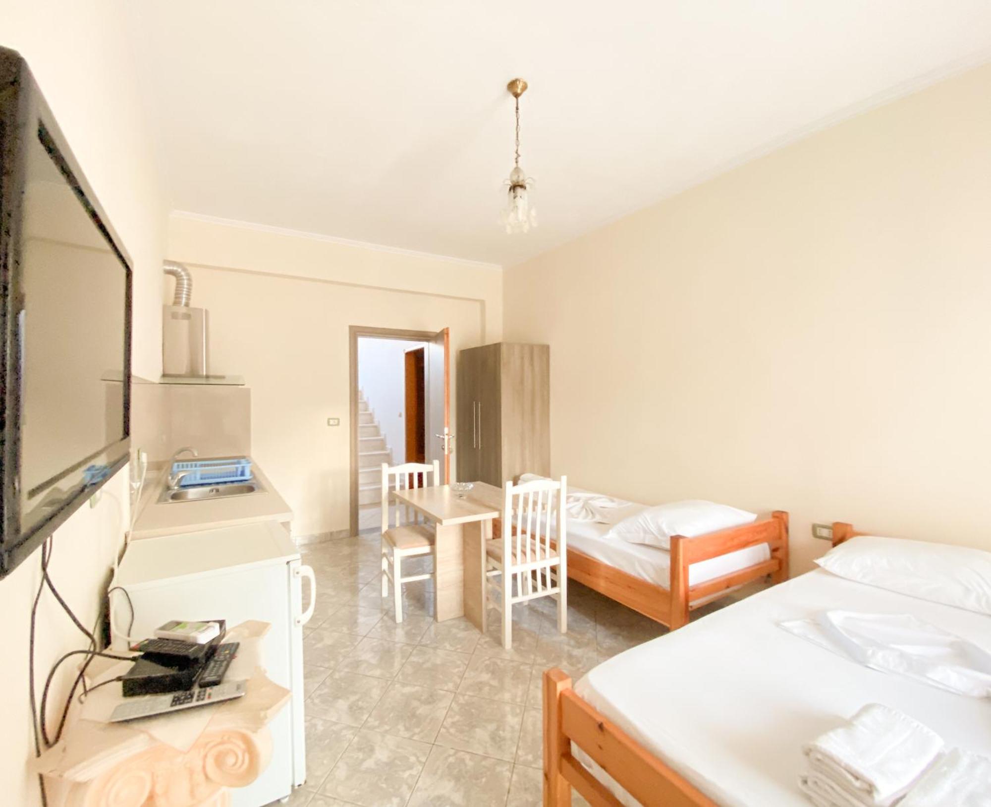 Summerland Saranda Bagian luar foto