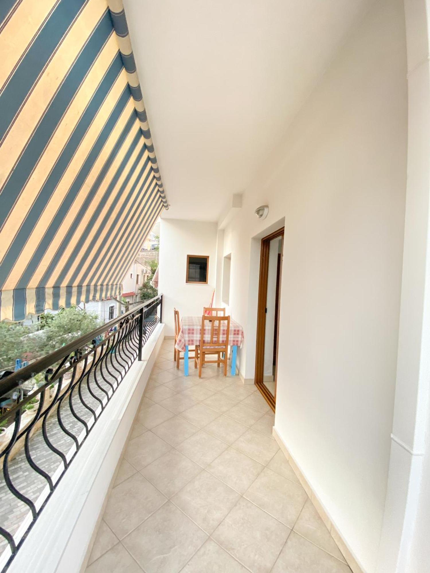 Summerland Saranda Bagian luar foto