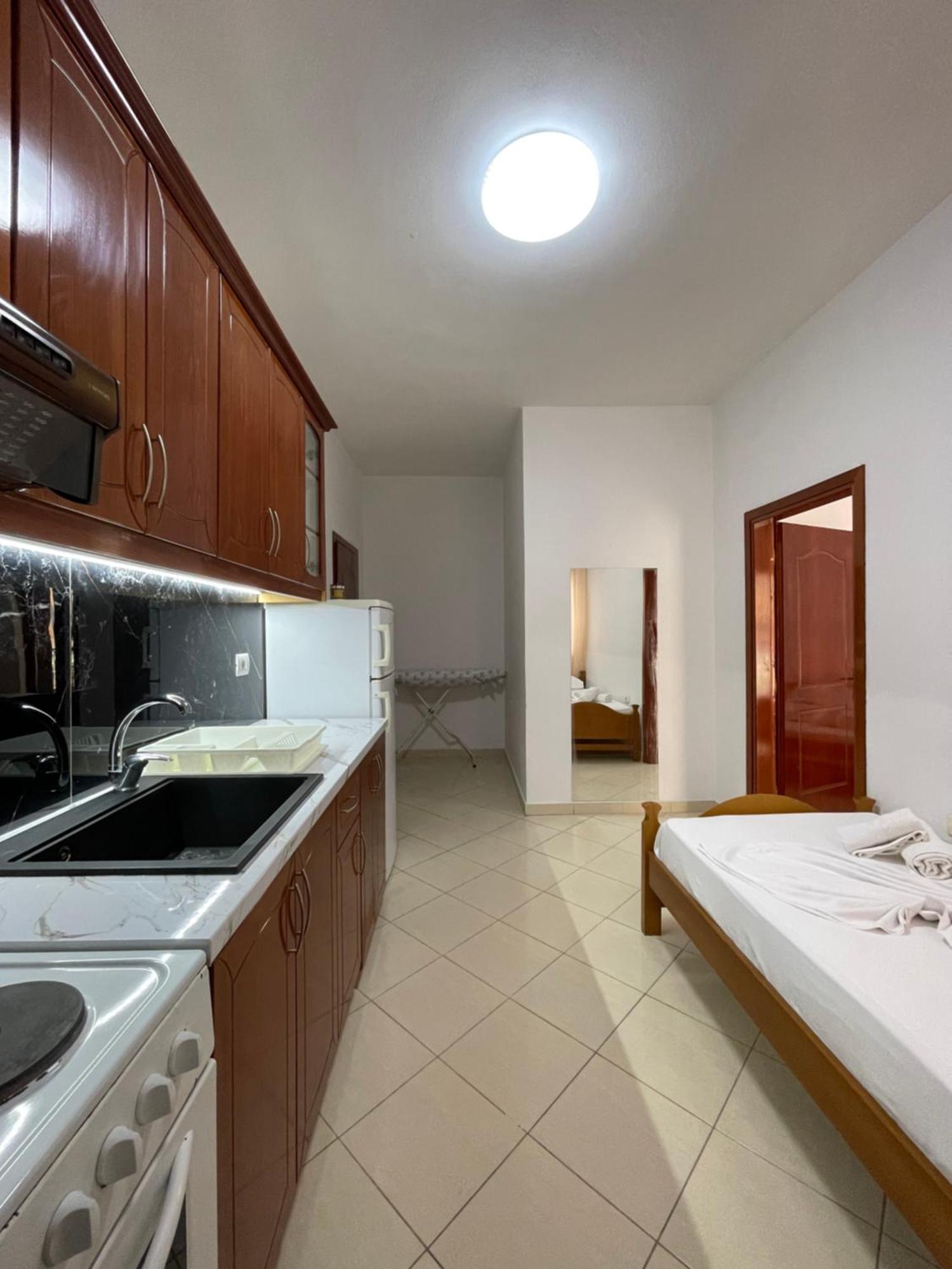 Summerland Saranda Bagian luar foto